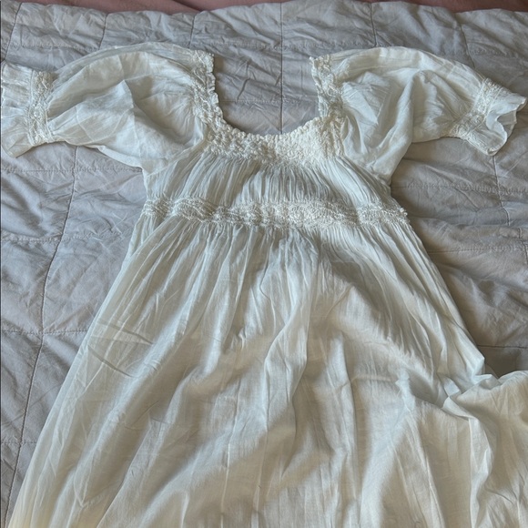 Down Eclipse nightgrown Dress - Picture 4 of 8